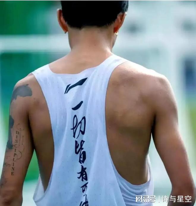 34岁破马拉松新纪录,亚洲第一穿了中国跑鞋 34岁破马拉松新纪录,亚洲第一穿了中国跑鞋