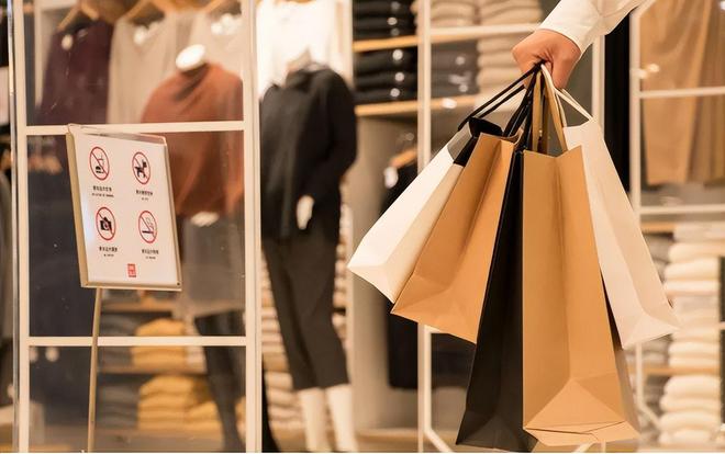 年轻人正在重构“精明消费”