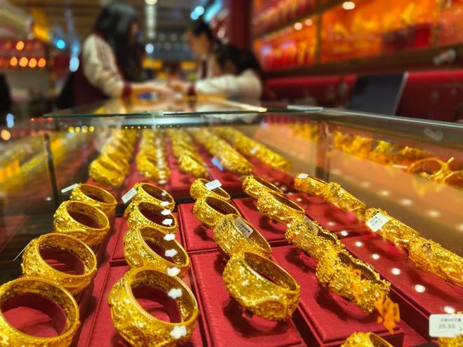 黄金税收新政满月 记者实探深圳水贝市场