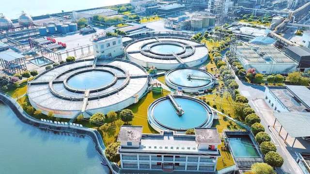 川西南崛起：隐形的翅膀