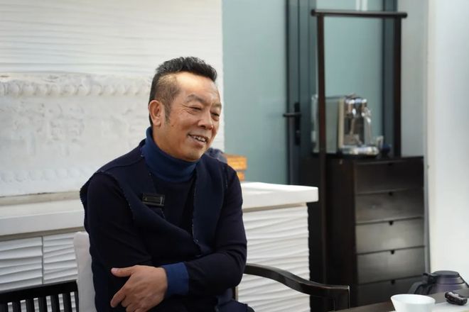 时隔百余天，贾国龙学会了“道歉”