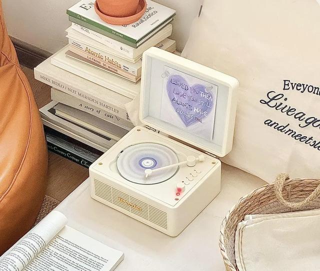 一个手机壳700元,一片膜100多元,配件行业长出了一个千亿级生意 一个手机壳700元,一片膜100多元,配件行业长出了一个千亿级生意