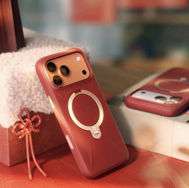 一个手机壳700元,一片膜100多元,配件行业长出了一个千亿级生意 一个手机壳700元,一片膜100多元,配件行业长出了一个千亿级生意