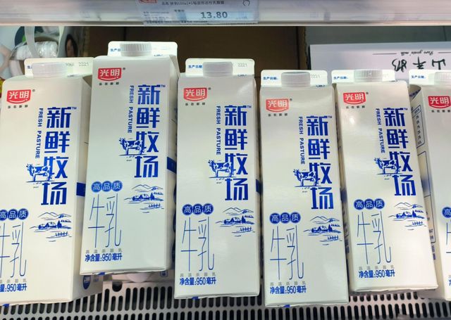 对赌失败、业绩腰斩，光明乳业为何还要5亿“吞下”小西牛？