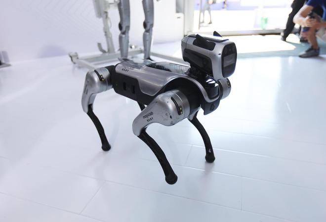 人形机器人争相上春晚，谁是下一个宇树科技？