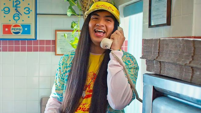 80年代的狂野与未来，都藏在怪奇物语的穿搭里