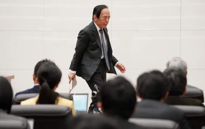 美债还在硬撑，日债却要先崩了！高市早苗能不能救回日本？