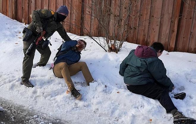 一阵枪响!打掉了白宫1.3万亿美元,特朗普这次终于认怂了? 一阵枪响!打掉了白宫1.3万亿美元,特朗普这次终于认怂了?