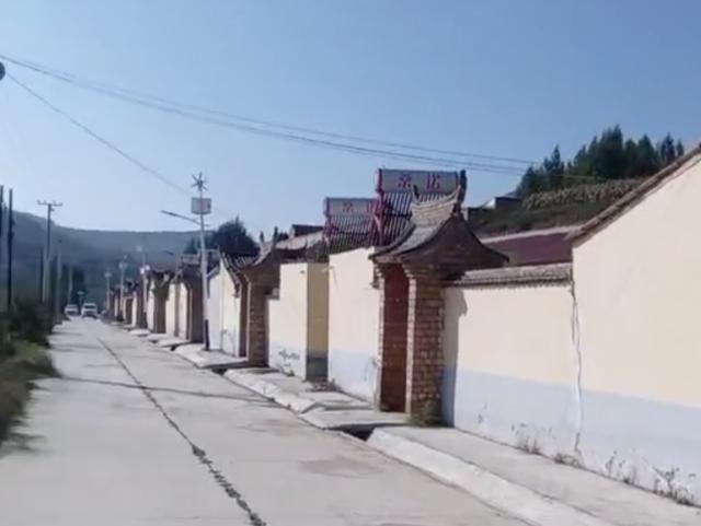 为支付安置项目工程款，13户村民“被贷款”；当地回应：情况较复杂，正设法解决