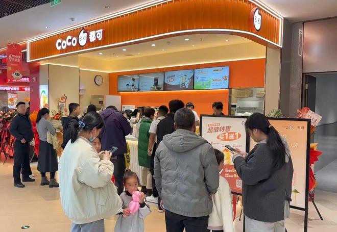 这届加盟商，为何心甘情愿被“绑”在店里？