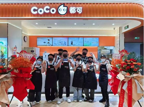 这届加盟商，为何心甘情愿被“绑”在店里？