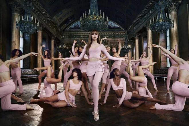 字节禁止员工利用公司资源起号牟利，“风靡小红书的字节工牌以后还能见到吗”