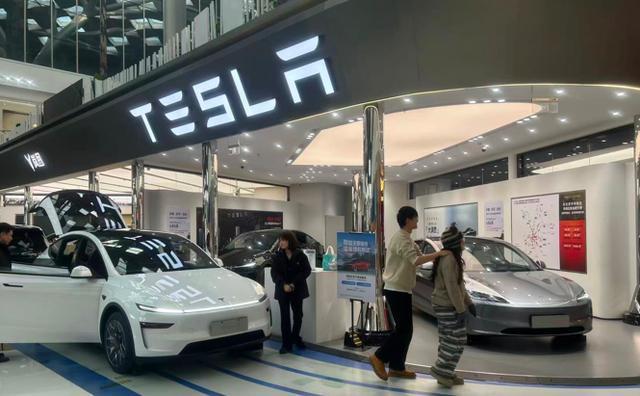 最高直降30万元?宝马领衔,2026开年车市上演“花式”调价 最高直降30万元?宝马领衔,2026开年车市上演“花式”调价