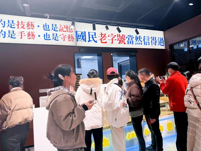 开新局·走市场|杭州清河坊:一街阅千年,烟火抚人心 开新局·走市场|杭州清河坊:一街阅千年,烟火抚人心