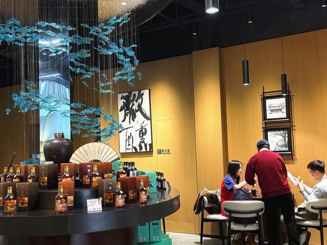 开新局·走市场|杭州清河坊:一街阅千年,烟火抚人心 开新局·走市场|杭州清河坊:一街阅千年,烟火抚人心