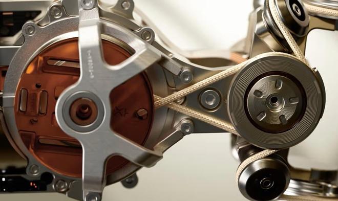 背靠OpenAI的机器人初创1X亮相CES展示家务机器人，售价2万美元