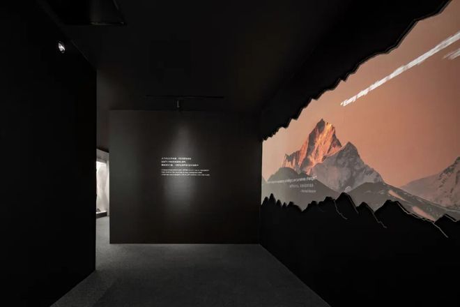 户外风，刮进高端商场