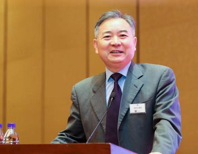 中国GDP首破140万亿，2026年怎么定增速？专家：预计在5%左右