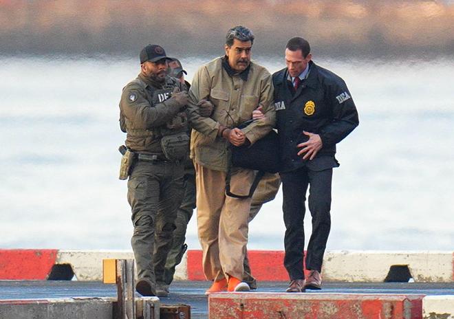 重返白宫1周年，特朗普做了啥：大规模裁员、向全球征税、抓捕委内瑞拉总统