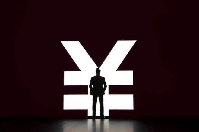 中国神华，扛着新能源走