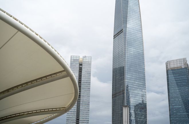 专访赵燕菁：越要告别 “卖地依赖”，越要稳住房产价格