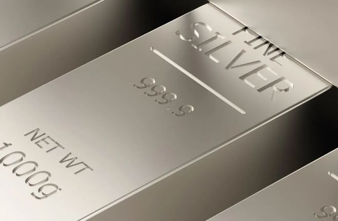 单日暴跌31.5%创纪录！国投瑞银白银LOF估值调整争议幕后