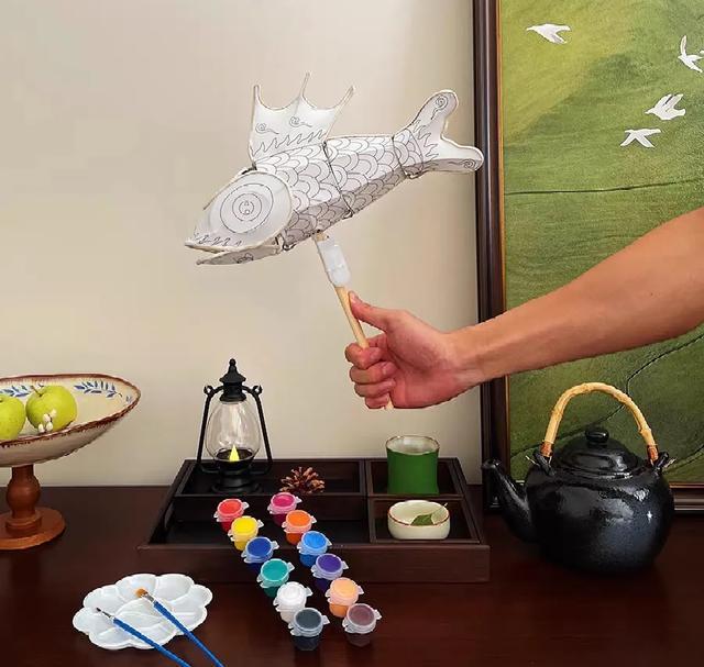 3000条鱼游进春晚，这届年轻人，把老祖宗的鱼灯盘活了