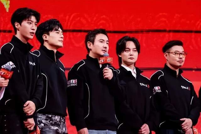 张艺谋“打工”、韩寒“反哺”，史上最长春节档背后是资本大洗牌