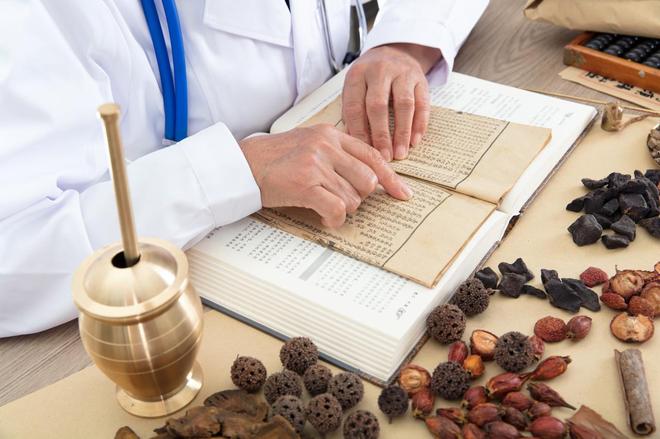 又一线上中医递表港股!甘草医生旗下5家“甘草国医馆”,注册用户近800万|港E声 又一线上中医递表港股!甘草医生旗下5家“甘草国医馆”,注册用户近800万|港E声