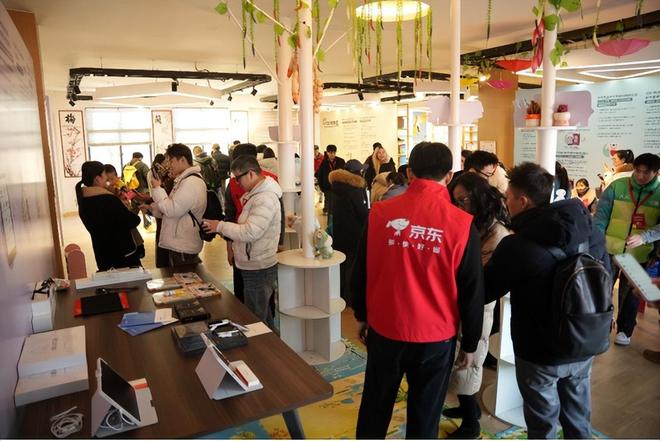 8年来，两任英国首相访华，为何都关注京东？