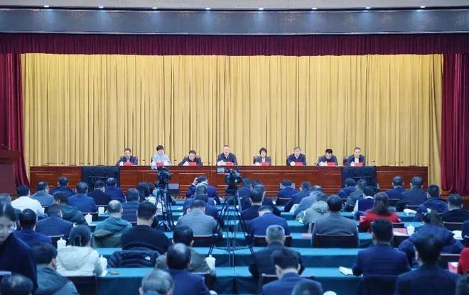 市委书记40分钟讲话，提了123次“创新”、50次“产业”