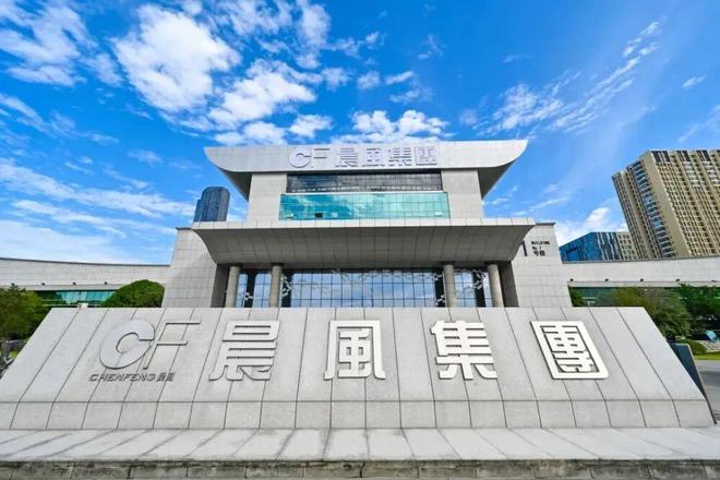 给优衣库打工30年，中国代工厂终于“上桌”了