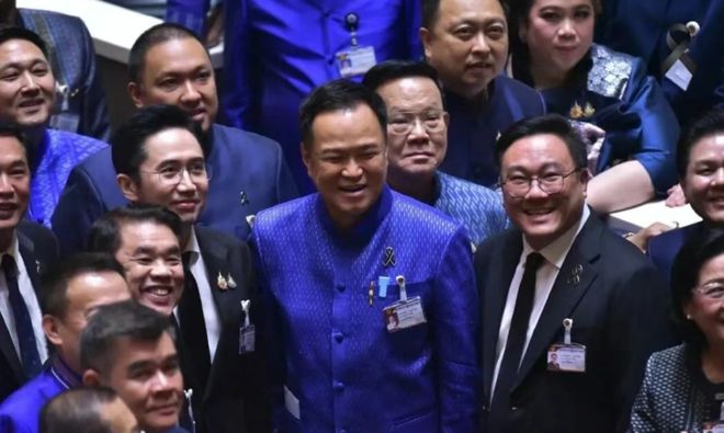 74%民众不信任，照样当选总理！他会是泰国政坛的最终答案吗？