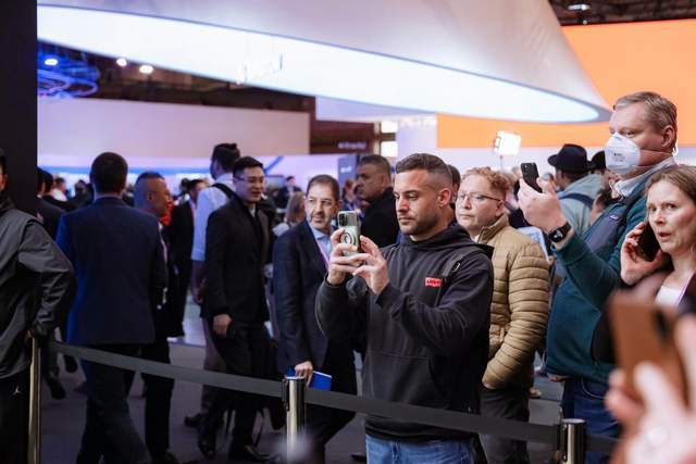 无人餐厅里，机器人给我上了一课