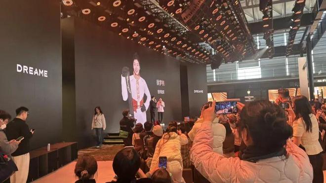 从MWC到AWE：中国科技产业，需要什么样的世界级展会？