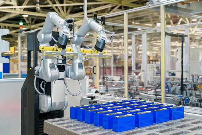 作业效率达约2秒/件，智元“远征A2-W”机器人落地上汽通用别克电池产线