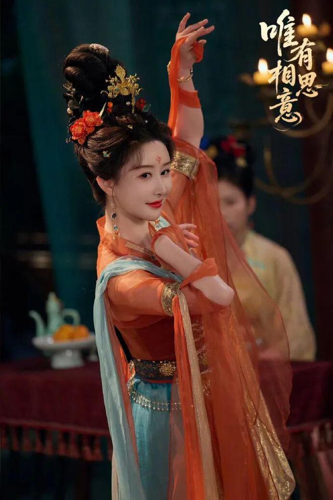 3天10亿：过气女明星，靠短剧暴富