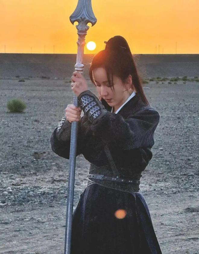 3天10亿：过气女明星，靠短剧暴富