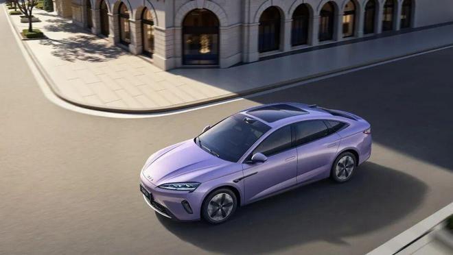 9分钟充饱一辆车？比闪充更夸张的，是比亚迪的“闪建”