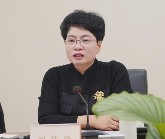 贵州千亿国企女董事长突然被查，曾任城商行行长、农商行监事长