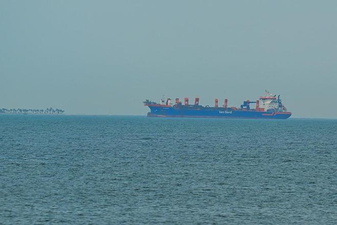 中东战火再燃，霍尔木兹海峡被封，最慌的可能是日本