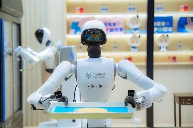 无人餐厅里，机器人给我上了一课