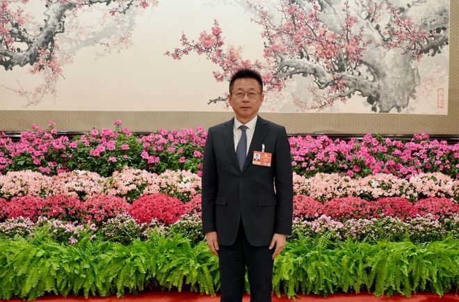 AI手机“非授权不访问”！专访全国政协委员江浩然：金融领域也需要双重授权