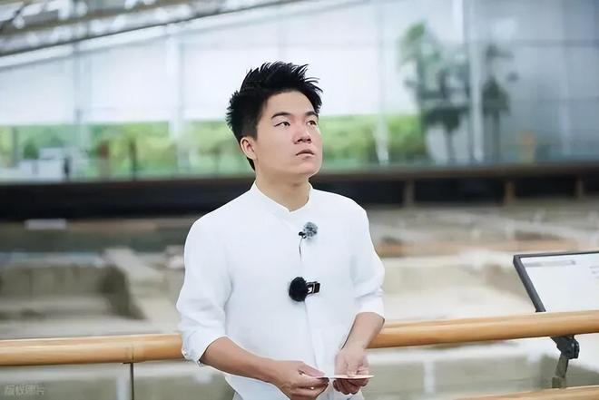 谁撑起了董宇辉的210亿销量？