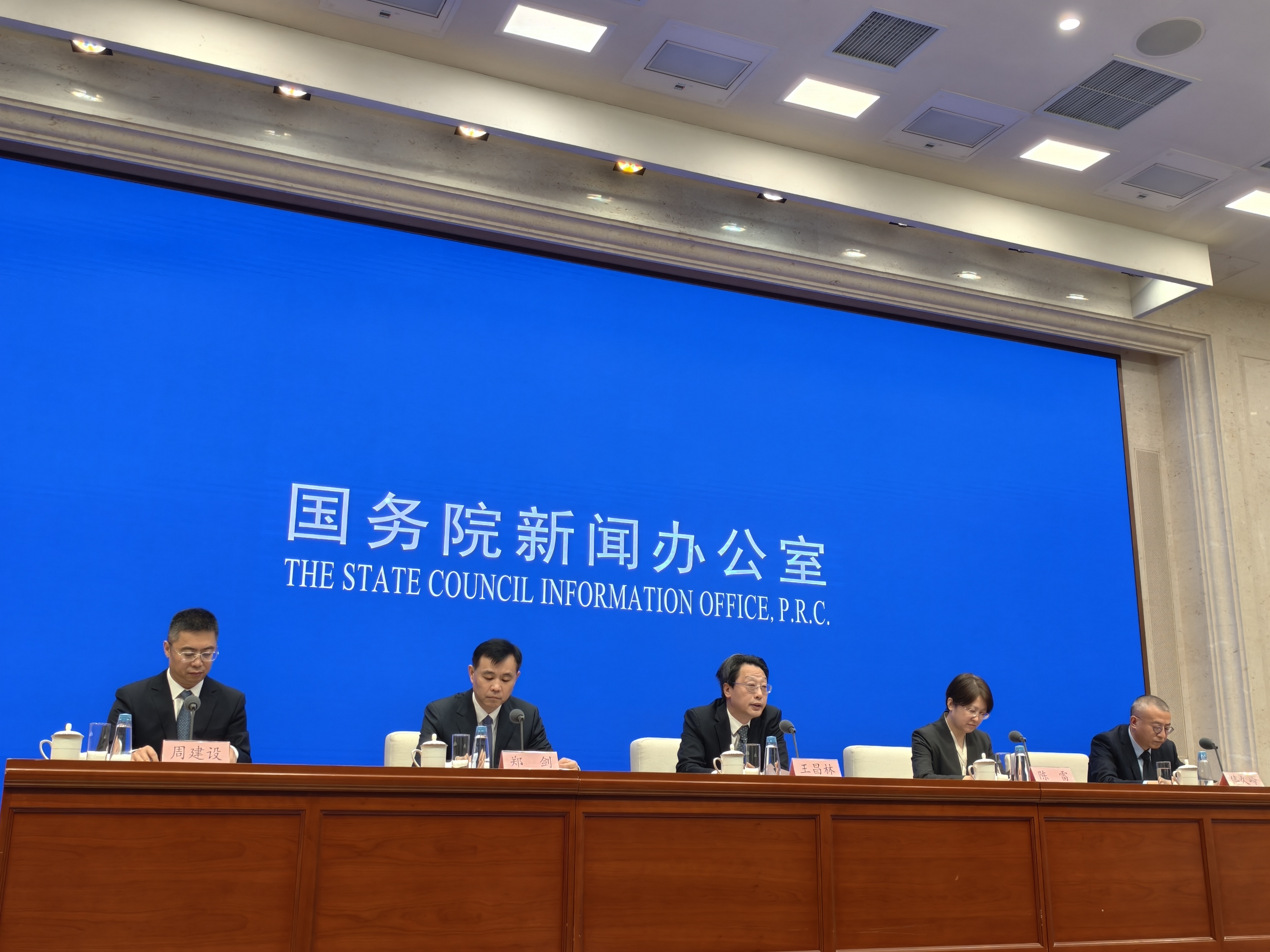 8000亿元资金，将加快有序投放！(1)