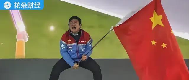 19岁辍学少年，花20年造了台吊打雅马哈的国产摩托(1)